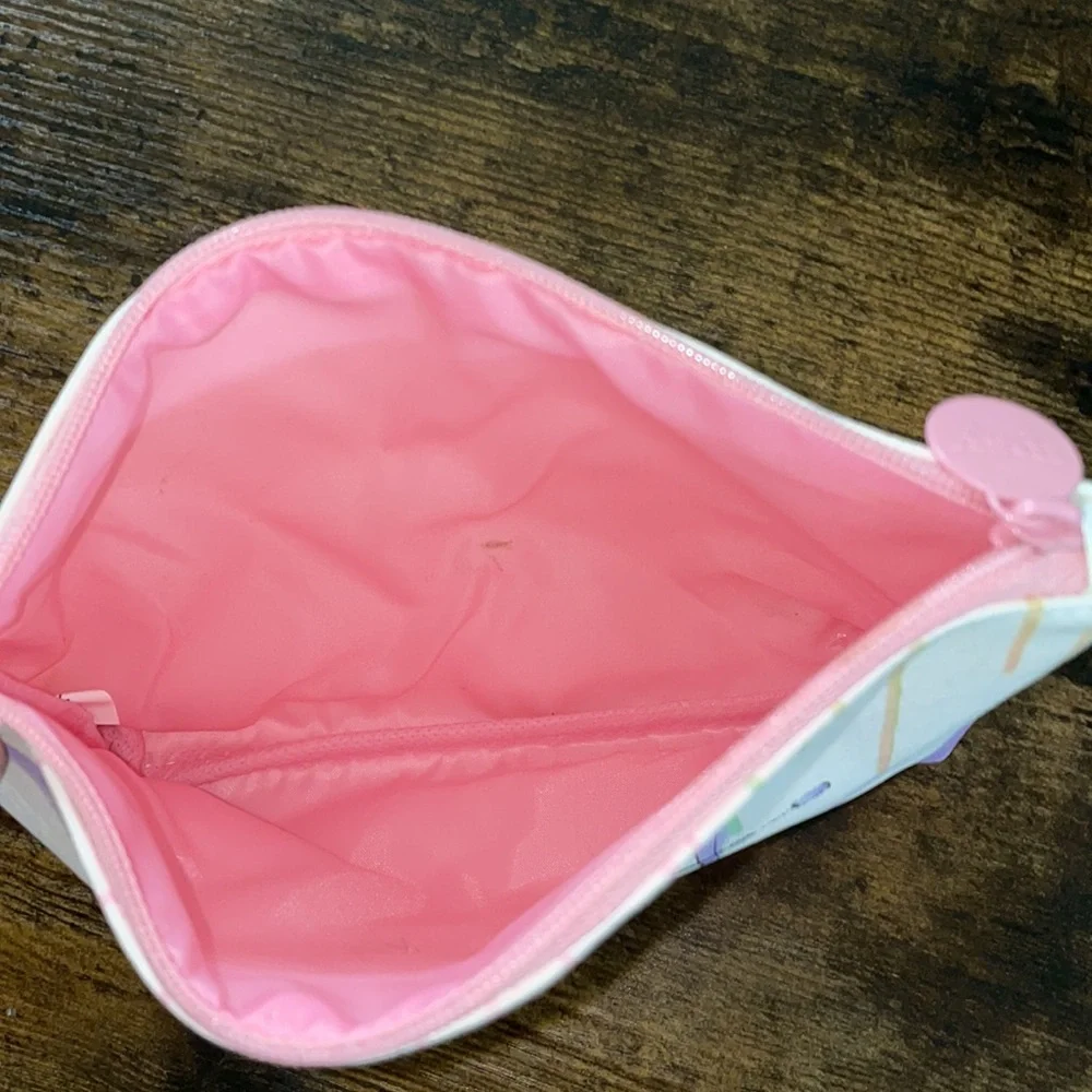 Ipsy Cosmetic Case * 7.25